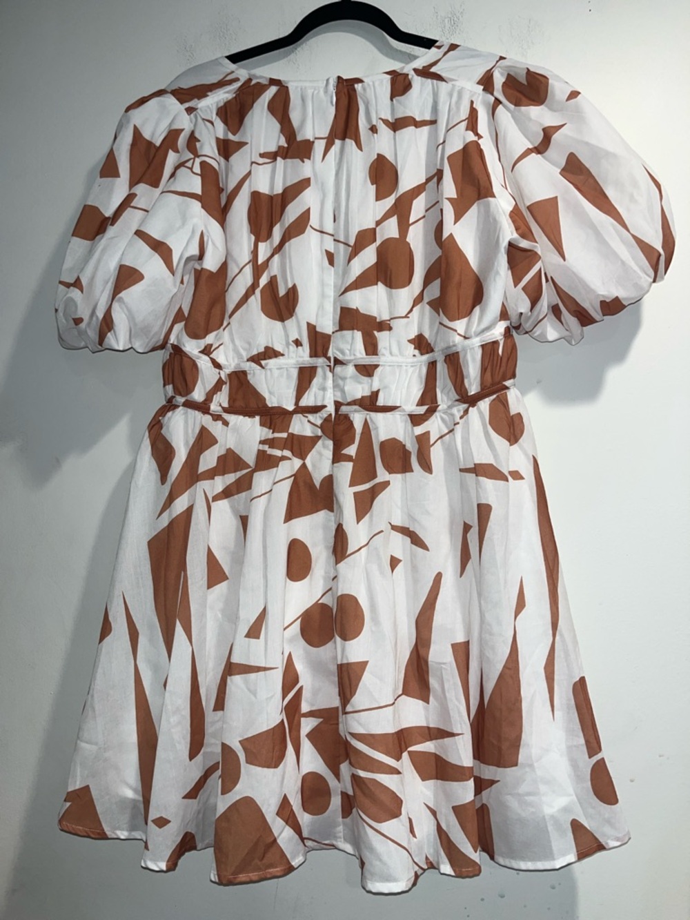 BILLY J Venice mini dress in White/Tan NWT - Picture 2 of 11